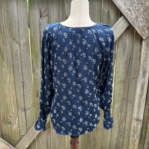 Michael Stars Pleated Front Flocking Print Navy Blue Peasant Blouse - Picture 12 of 13